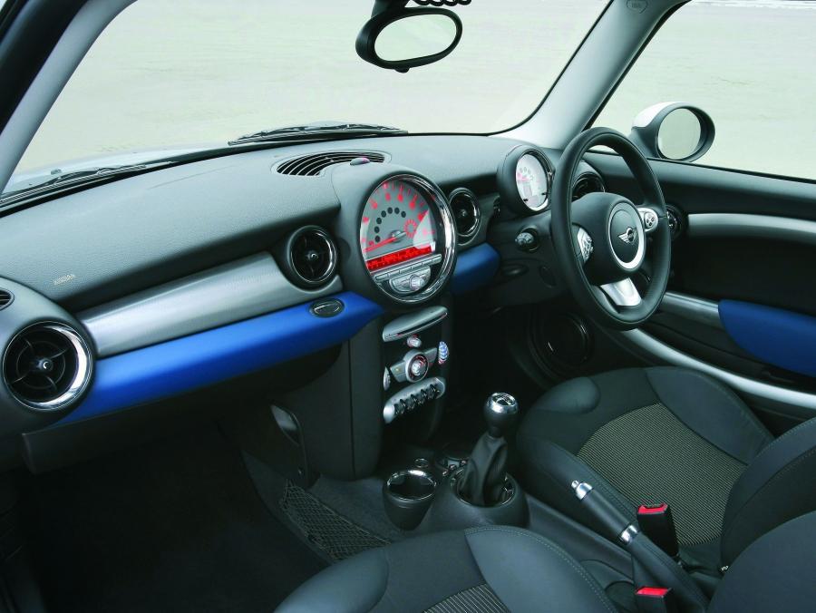  Mini Cooper S Clubman 2007 года  (фото 22 из 82)